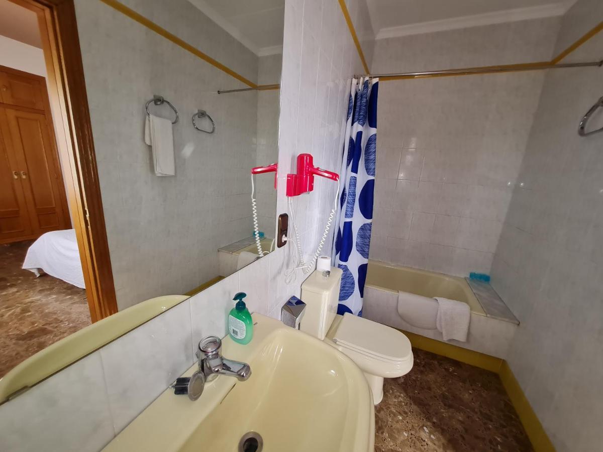 Hotel Bon Lloc Ulldecona Bagian luar foto